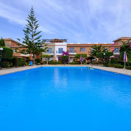 Nephele-Stylish 2Bd Townhouse In Kato Paphos Villa Luaran gambar