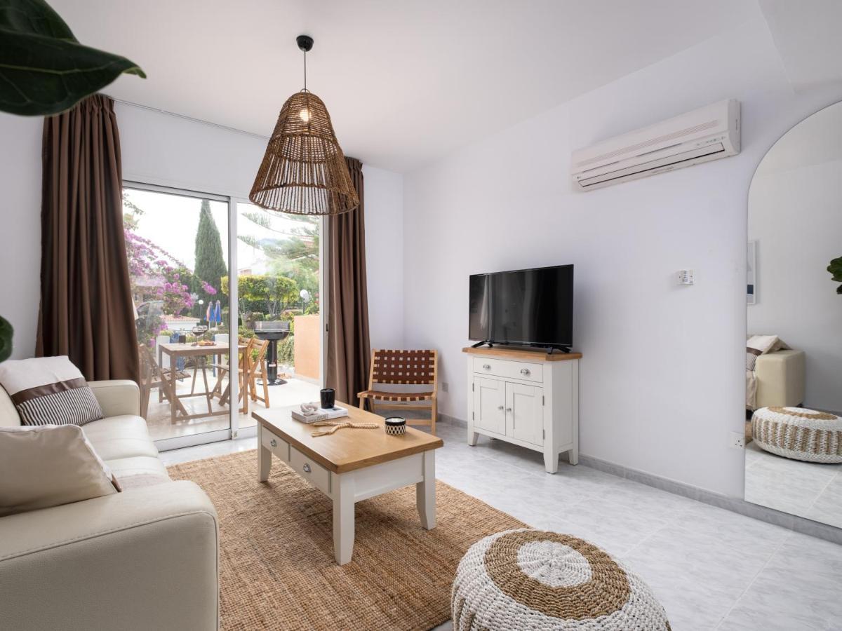 Nephele-Stylish 2Bd Townhouse In Kato Paphos Villa Luaran gambar